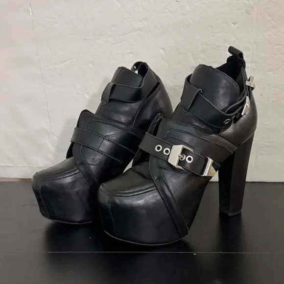 Jeffrey Campbell Black Platform Heels with Buckle Detail EU 40 - Picture 1 of 8
